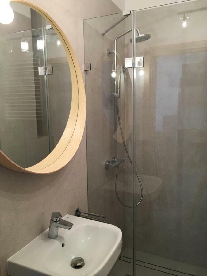 Shoq Studio Nice Apartment With Private Parking كراكوفيا المظهر الخارجي الصورة