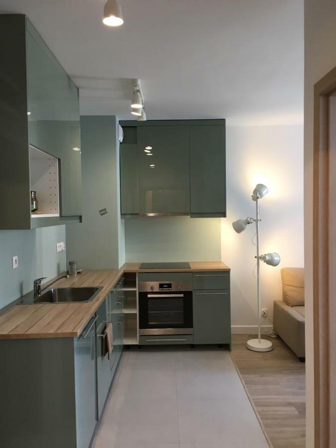 Shoq Studio Nice Apartment With Private Parking كراكوفيا المظهر الخارجي الصورة