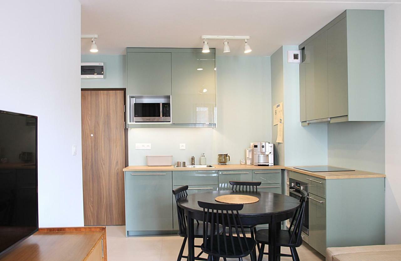 Shoq Studio Nice Apartment With Private Parking كراكوفيا المظهر الخارجي الصورة